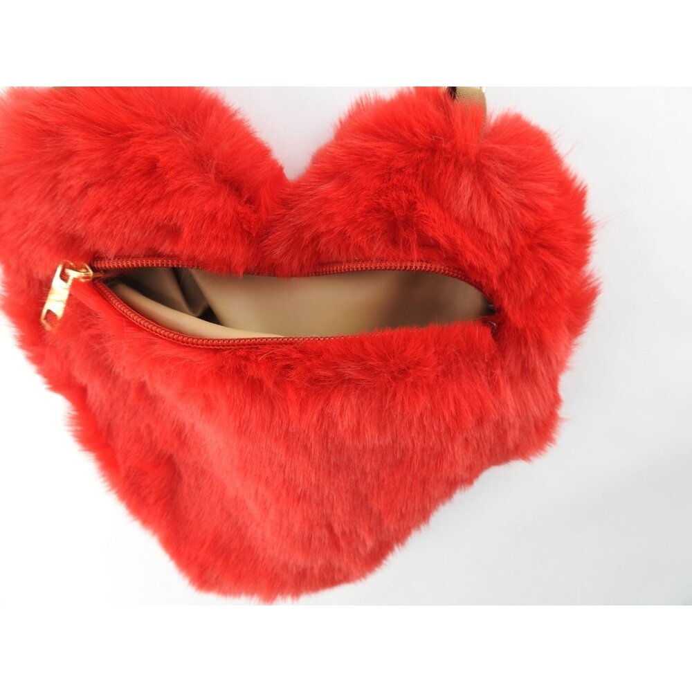 Red Faux Fur Heart Purse Crossbody Bag Gold Chain Zipper Closure Valentines - Picture 3 of 4